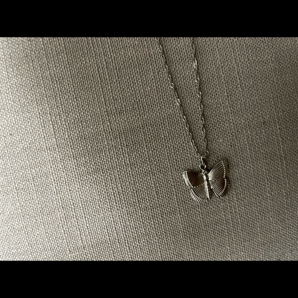 Urban Outfitters Silver Butterfly Necklace - Picture 2 of 2